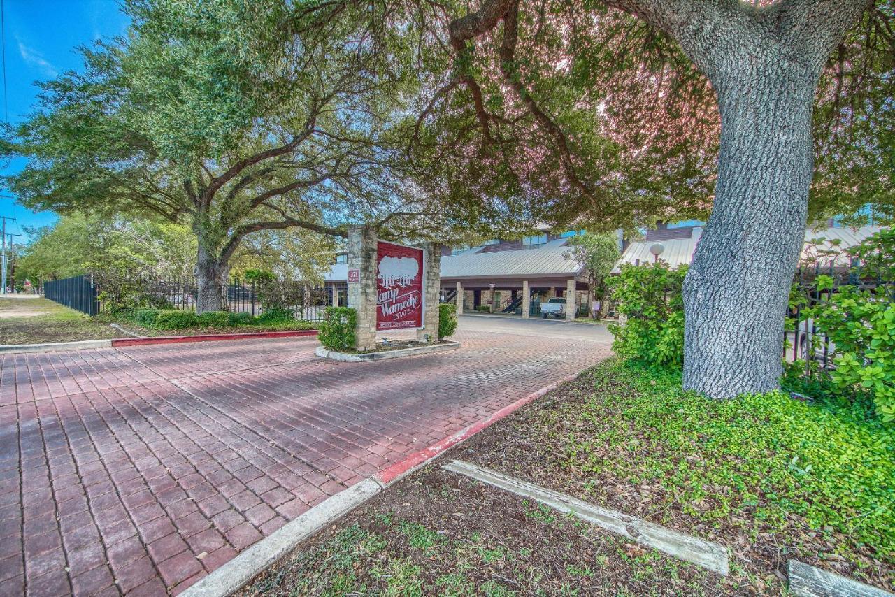 The Iron Cactus Condo On The Comal Cw C102 New Braunfels Zewnętrze zdjęcie