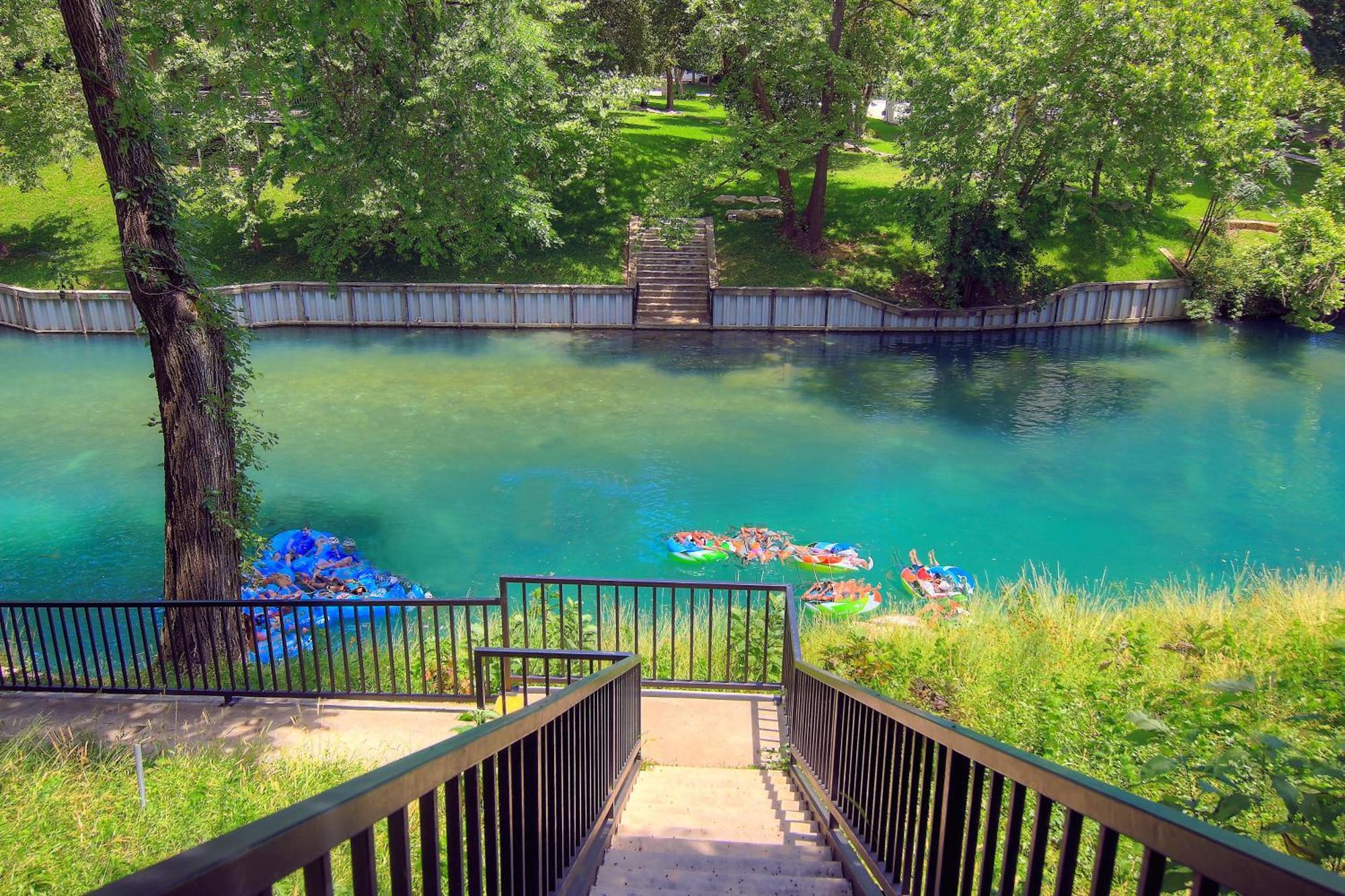 The Iron Cactus Condo On The Comal Cw C102 New Braunfels Zewnętrze zdjęcie