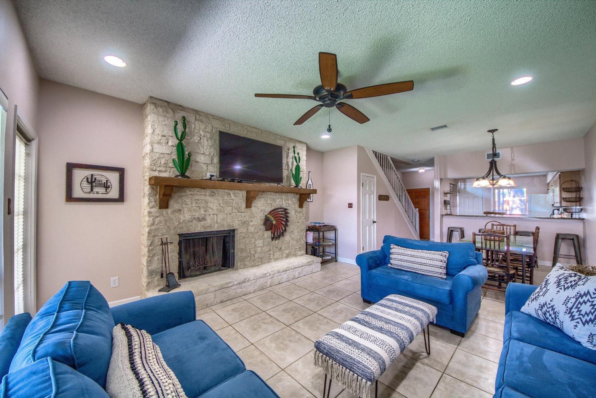 The Iron Cactus Condo On The Comal Cw C102 New Braunfels Zewnętrze zdjęcie