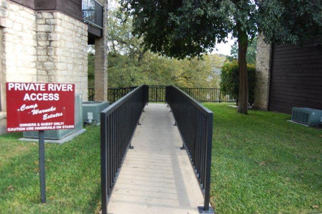 The Iron Cactus Condo On The Comal Cw C102 New Braunfels Zewnętrze zdjęcie