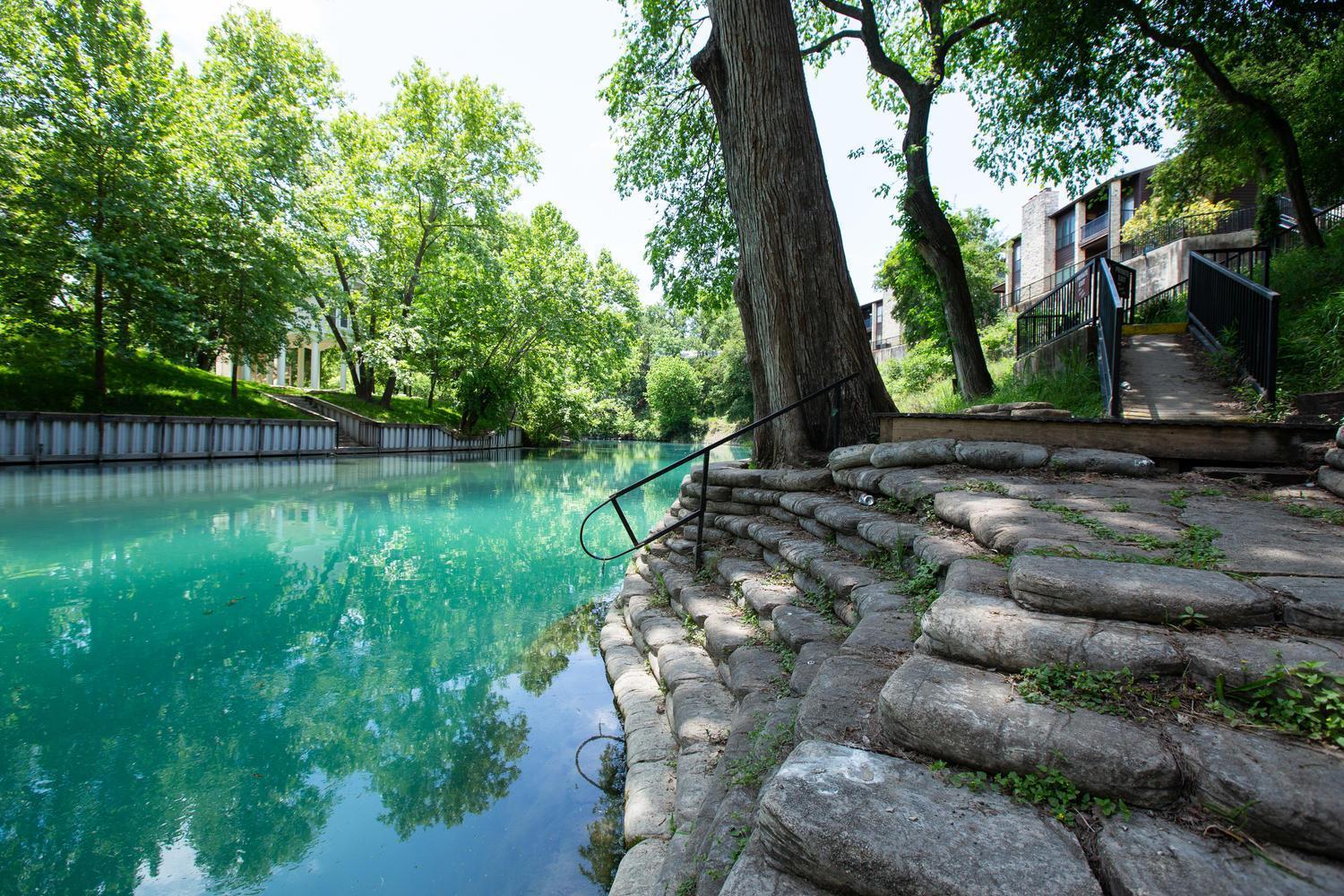 The Iron Cactus Condo On The Comal Cw C102 New Braunfels Zewnętrze zdjęcie