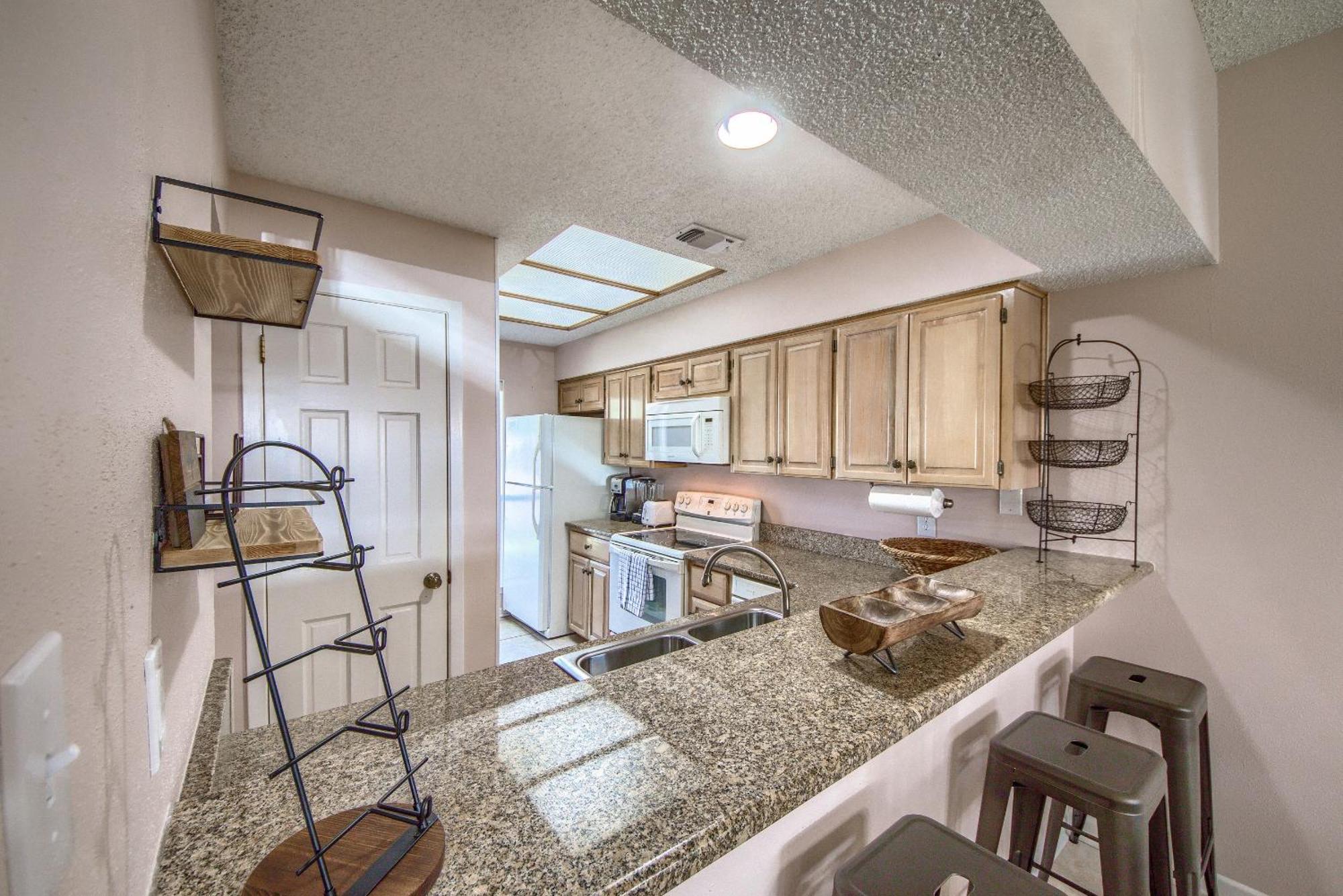 The Iron Cactus Condo On The Comal Cw C102 New Braunfels Zewnętrze zdjęcie